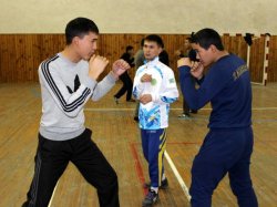 ПОЛИЦИЯ ҚЫЗМЕТКЕРЛЕРІНЕ ШЕБЕРЛІК САБАҒЫ ЖҮРГІЗІЛДІ