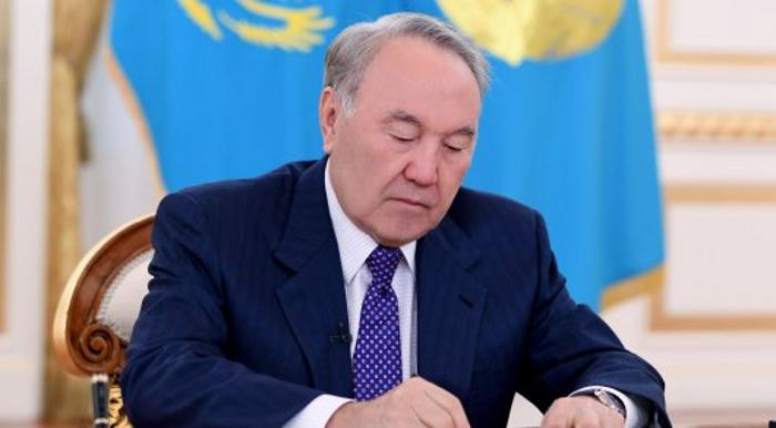 Назарбаев кино туралы заңға қол қойды