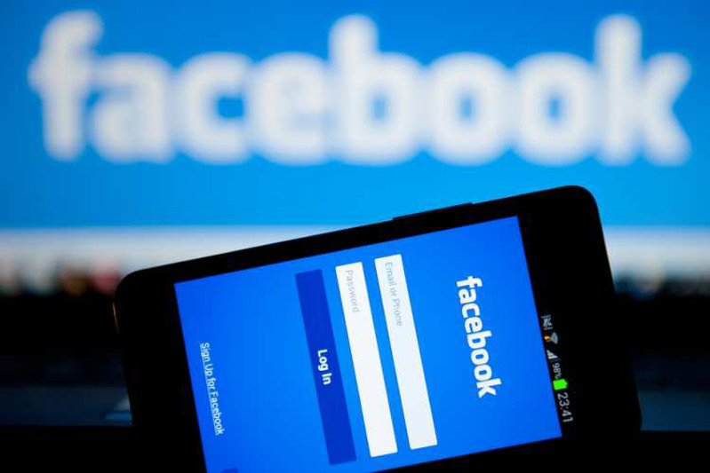 Facebook: Қайтыс болғандардың профилінде арнайы белгі болады