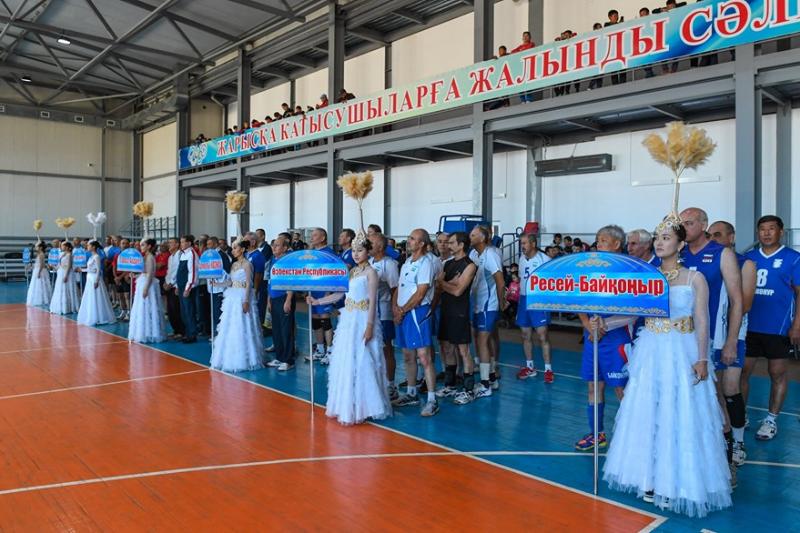 Қызылордада ардагерлер арасында волейболдан халықаралық турнир өтуде